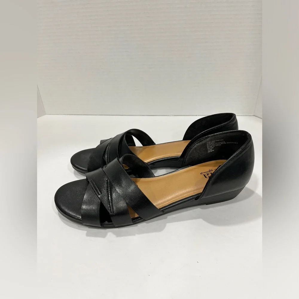 a.n.a Womens Patton Wedge Sandals. Size: 7.5 Color:‎ Black